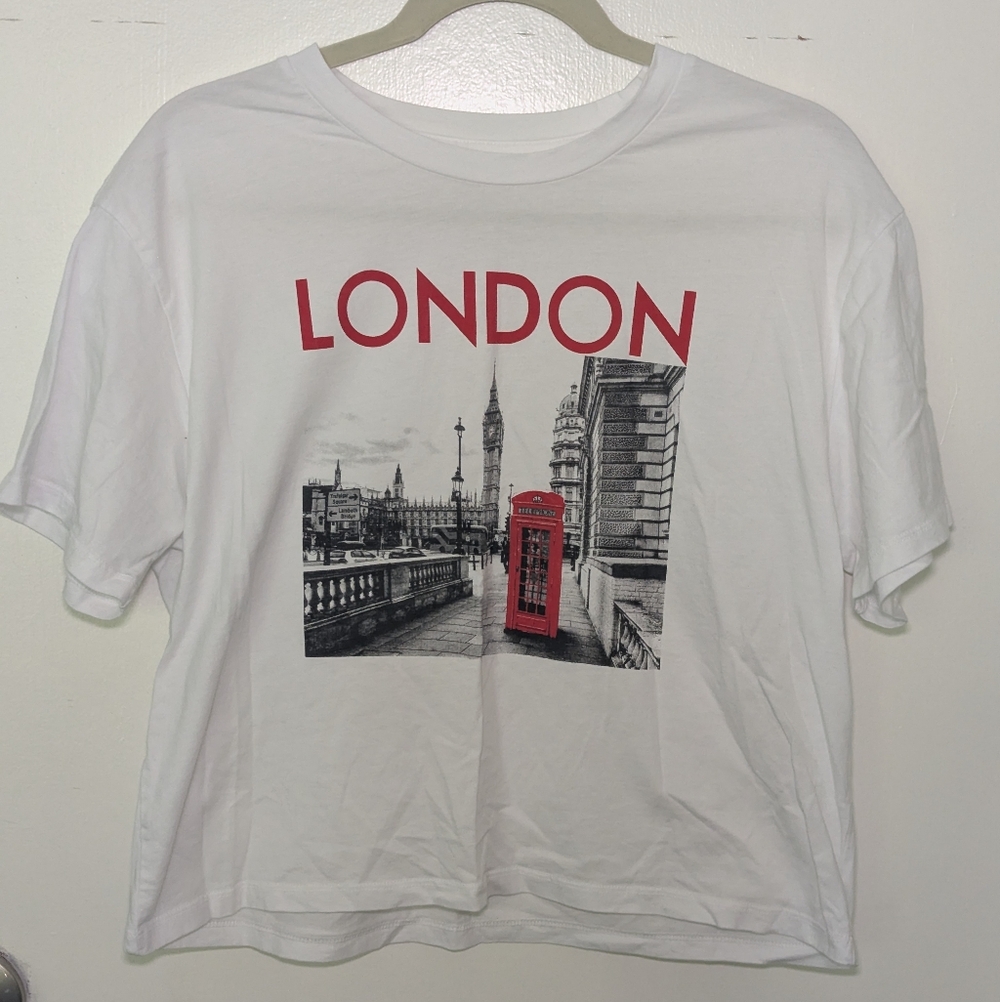 NWOT House Of Cotton White T-Shirt with London Graphic